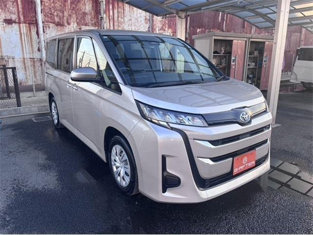 トヨタ ノア 2022年モデル HYBRID X (8人乗り)の価格・性能・装備