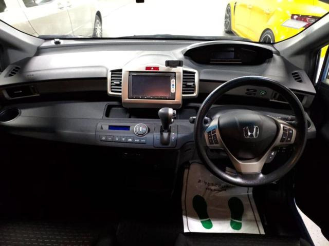 フリードスパイクハイブリッド1.5 ジャストセレクション