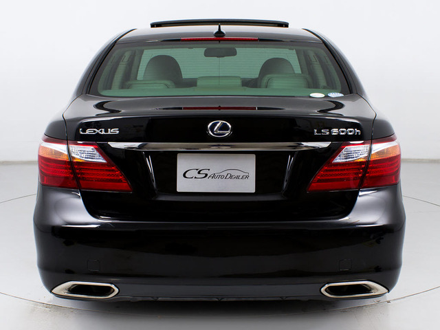 ���N���A�����X�\�i�[(�O��R�[�i�[�Z���T�[)���t���Ă��܂�!�t�����g&���A�ɃZ���T�[������A��Q���ɋ߂Â��ƌx��������A�X�ɂ̓}���`��ʏ�ɂ��\������܂�!�������֗��Ȑl�C�����ł�!!