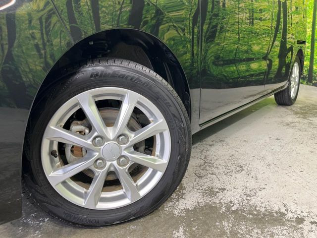 �y����14�C���`�A���~�z�C�[���z�O�ςɃ}�b�`���������A���~�z�C�[���𑕒����Ă���܂��B�e��ЊO�A���~�z�C�[����A�X�^�b�h���X�^�C�����戵�����Ă���܂��B���񂲑��k����������