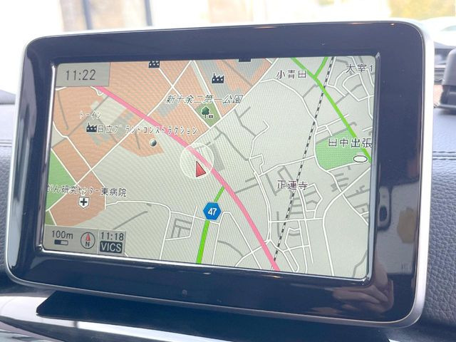 ��MercedesBenz�����i�r:��̊��̂���i�r�́A����������ԓ������o���Ă���܂��BBluetooth�Đ��ȂǃI�[�f�B�I�@�\���[�����Ă���܂��̂ŁA�^�]�����y���߂܂���