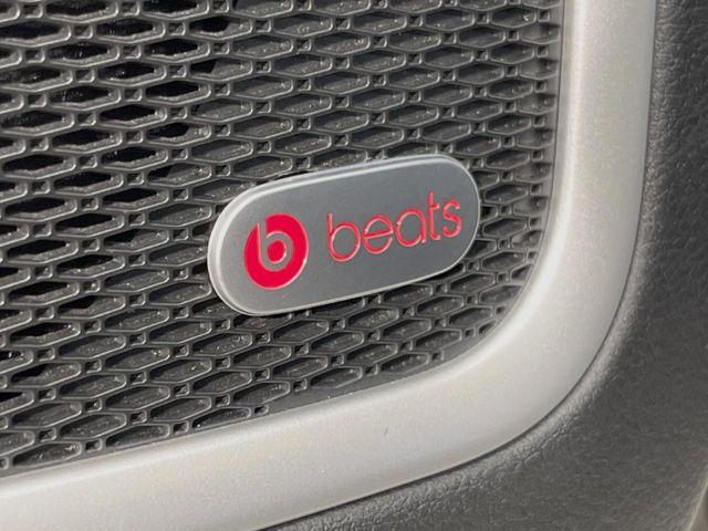 ��beats�T�E���h�V�X�e��:�Ԏ했�ɍœK�ȃ`���[�j���O���{�����ABeats Audio�v���~�A���T�E���h�V�X�e���𓋍ځB�d�����̂��鉹�y�����y���݂��������܂��B