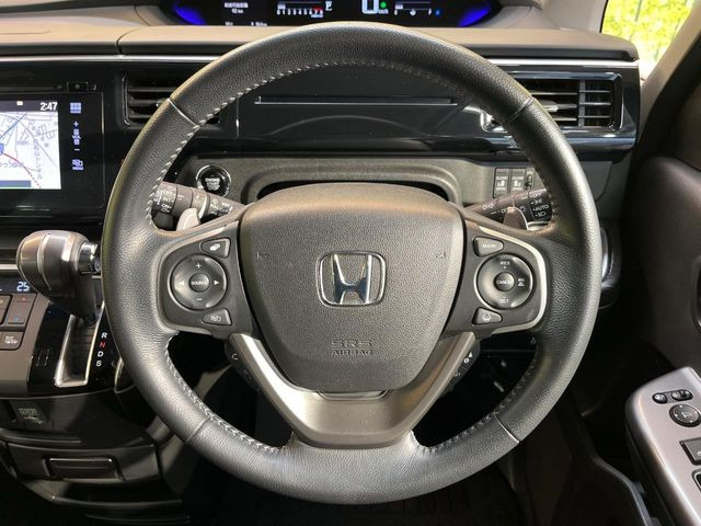 �y�����v�����X�e�A�����O�z�㎿�Ȋv���g�p���邱�ƂŁA��ɂ����������݂ƂĂ��^�]���₷���n���h���ł���