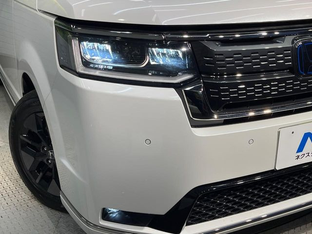 �yLED�w�b�h���C�g�z���V����ԑ��s�����ǍD�Ȏ��E���m�ۂ����S���ĉ^�]�ł��鍂�P�xLED�w�b�h���C�g�𑕔�!�_�����x�������A����d�͂��}�����Ă��܂��B