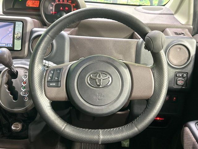 �y�����v�����X�e�A�����O�z�㎿�Ȋv���g�p���邱�ƂŁA��ɂ����������݂ƂĂ��^�]���₷���n���h���ł���