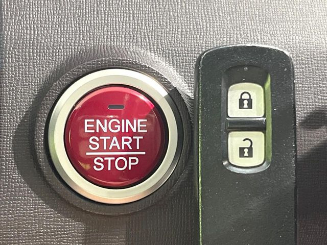 �y�X�}�[�g�L�[�z�J�o����|�P�b�g�ɓ��ꂽ�܂܂ł��h�A�̎{���E�������\�ȃX�}�[�g�L�[�𑕔��B�G���W���̃I���E�I�t�����J�M�����o���K�v����������Ƃ��Ă��֗��ł���