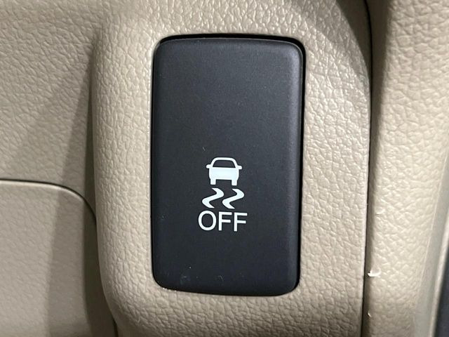 �y������h�~���u�z�ԗ��̉���������m����ƁA�����I�Ɏԗ��̐i�s������ۂ悤�Ɏԗ��𐧌䂵�܂��B�J�̓��ȂǊ���₷���H�ʏ󋵂ł����S�ȉ^�]���\�ł��B