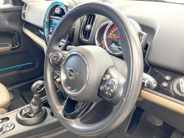 ���n���h�����̃X�������Ȃ��A���ꂢ�ȏ�Ԃ��ێ����Ă���܂��B�e�X�C�b�`���̓�����m�F�ς݂ł��B