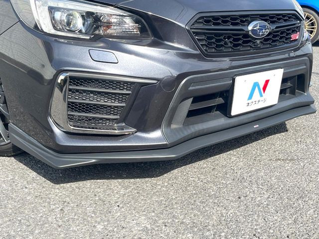 �ySTI�X�^�C���p�b�P�[�W�z�t�����g�E�T�C�h�E���A��STI�̃G�A���œ���B�O�ς̃X�|�[�e�B�[�����ۗ������Ă���邾���łȂ��A�������s���̋�̓o�����X���œK�����Ă���܂��B