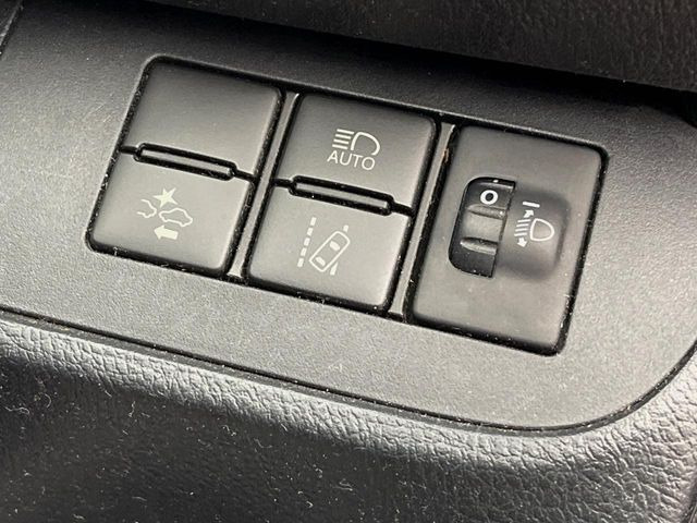 �y�g���^�Z�[�t�e�B�Z���X�z���s���ɑO���̎ԗ�����F�����A�Փ˂������Ȏ��͌x��ƃu���[�L�ŏՓˉ���Ɣ�Q�y�����A�V�X�g�B�����S�Ƀh���C�u�����y���݂��������܂��B