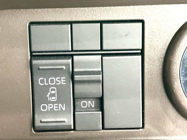 �y�p���[�X���C�h�h�A�z�X�}�[�g�L�[��^�]�Ȃ̃X�C�b�`�ŃX���C�h�h�A�̊J���\���d��������͂����ăh�A���J����K�v�������A���������q�l�ł��A�d���ו��������Ă��鎞�����N�ɊJ���߂ł��܂���