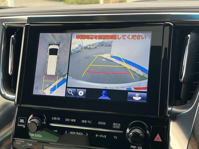 �y�p�m���~�b�N�r���[���j�^�[�z��p�̃J�����ɂ��A�ォ�猩���낵���悤�Ȏ��_��360�x�N���}�̎��͂��m�F���邱�Ƃ��ł��܂������p�������m�F���₷���A�����ꏊ�ł̐؂�Ԃ��⒓�Ԃ��X���[�Y�ɍs���܂��B