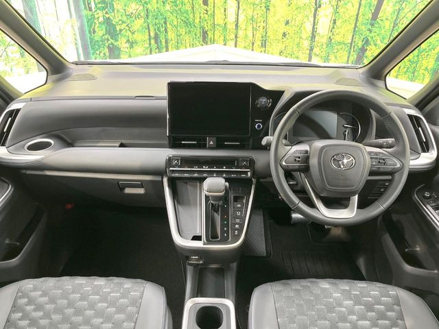 ヴォクシー1.8 ハイブリッド S-Z