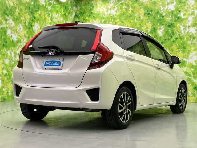 フィット1.3 13G Fパッケージ ファインエディション