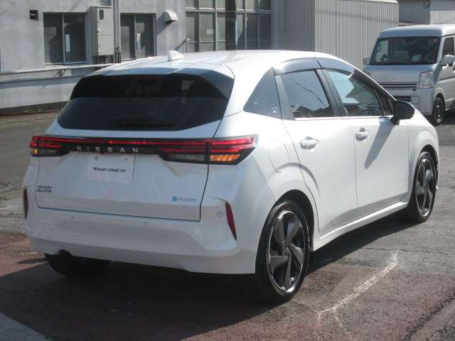 ノートオーラ1.2 G レザーエディション