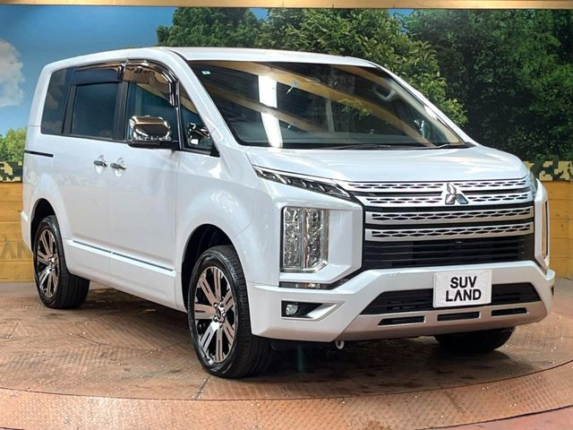 高透明度のガラス皮膜で撥水はもちろん、上質なツヤ・光沢を実現。紫外線や酸性雨から大切な愛車を保護し、色あせ・劣化を防止。「弾スプラッシュコート」、「弾プリミッサコート」からお選びいただけます。