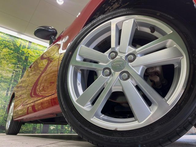 �y����16�C���`�A���~�z�C�[���z�O�ςɃ}�b�`���������A���~�z�C�[���𑕒����Ă���܂��B�e��ЊO�A���~�z�C�[����A�X�^�b�h���X�^�C�����戵�����Ă���܂��B���񂲑��k����������