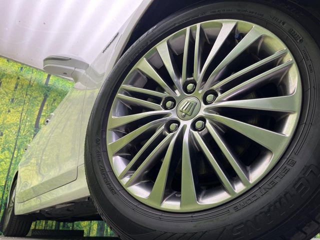 �y����17�C���`�A���~�z�C�[���z�O�ςɃ}�b�`���������A���~�z�C�[���𑕒����Ă���܂��B�e��ЊO�A���~�z�C�[����A�X�^�b�h���X�^�C�����戵�����Ă���܂��B���񂲑��k����������