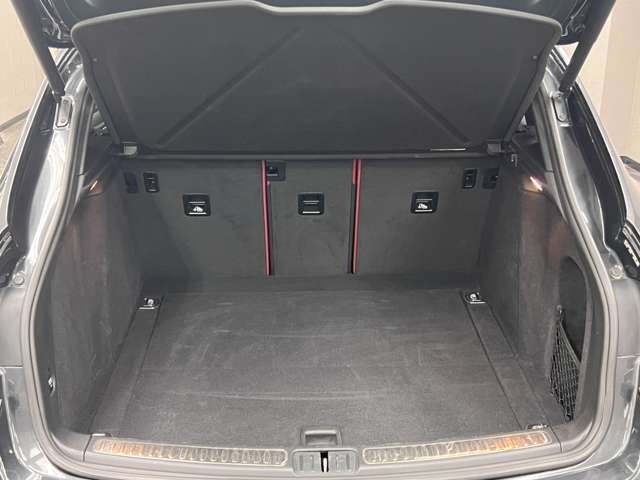 全てのお車が屋内にあるわけでは御座いませんので、来店前に事前連絡をお願い致します。