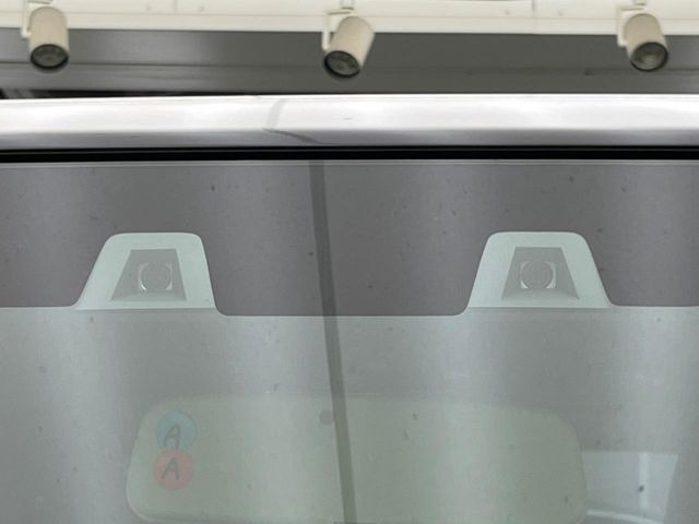 �y�X�Y�L �Z�[�t�e�B�T�|�[�g�z���s���ɑO���̎ԗ�����F�����A�Փ˂������Ȏ��͌x��ƃu���[�L�ŏՓˉ���Ɣ�Q�y�����A�V�X�g�B�����S�Ƀh���C�u�����y���݂��������܂��B