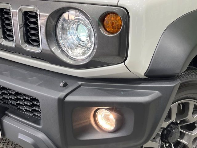 �yLED�w�b�h���C�g�z���V����ԑ��s�����ǍD�Ȏ��E���m�ۂ����S���ĉ^�]�ł��鍂�P�xLED�w�b�h���C�g�𑕔�!�_�����x�������A����d�͂��}�����Ă��܂��B