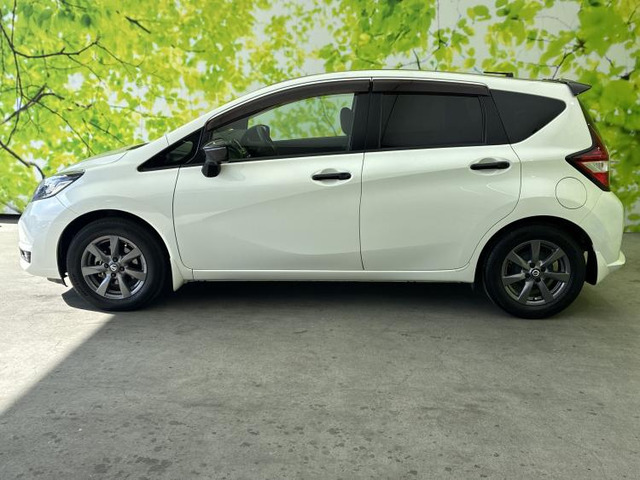 ノート1.2 e-POWER メダリスト ブラックアロー