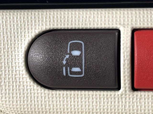 �y�p���[�X���C�h�h�A�z�X�}�[�g�L�[��^�]�Ȃ̃X�C�b�`�ŃX���C�h�h�A�̊J���\���d��������͂����ăh�A���J����K�v�������A���������q�l�ł��A�d���ו��������Ă��鎞�����N�ɊJ���߂ł��܂���