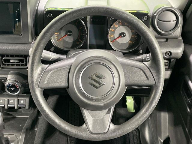 �y�����v�����X�e�A�����O�z�㎿�Ȋv���g�p���邱�ƂŁA��ɂ����������݂ƂĂ��^�]���₷���n���h���ł���