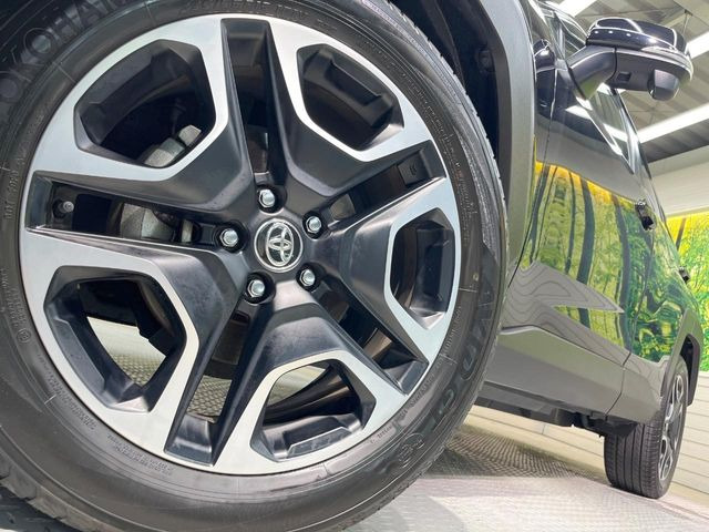 �y����19�C���`�A���~�z�C�[���z�O�ςɃ}�b�`���������A���~�z�C�[���𑕒����Ă���܂��B�e��ЊO�A���~�z�C�[����A�X�^�b�h���X�^�C�����戵�����Ă���܂��B���񂲑��k����������