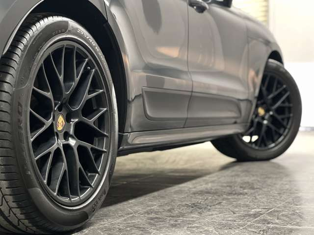 【ローン取扱】各種オートローンお取り扱い御座います。頭金ゼロ、最長10年までご利用可能です。仮審査は簡単Web入力にて無料で承ります。