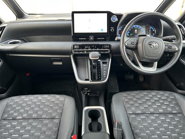 ヴォクシー1.8 ハイブリッド S-Z