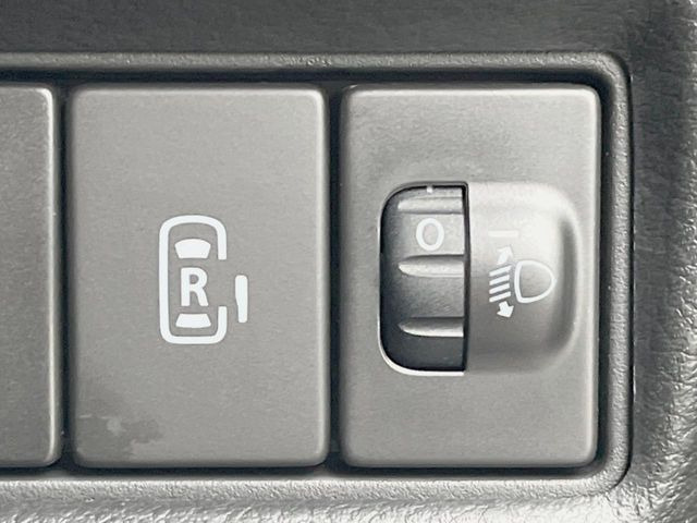 �y�p���[�X���C�h�h�A�z�X�}�[�g�L�[��^�]�Ȃ̃X�C�b�`�ŃX���C�h�h�A�̊J���\���d��������͂����ăh�A���J����K�v�������A���������q�l�ł��A�d���ו��������Ă��鎞�����N�ɊJ���߂ł��܂���