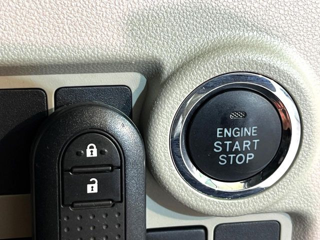 �y�X�}�[�g�L�[�z�J�o����|�P�b�g�ɓ��ꂽ�܂܂ł��h�A�̎{���E�������\�ȃX�}�[�g�L�[�𑕔��B�G���W���̃I���E�I�t�����J�M�����o���K�v����������Ƃ��Ă��֗��ł���