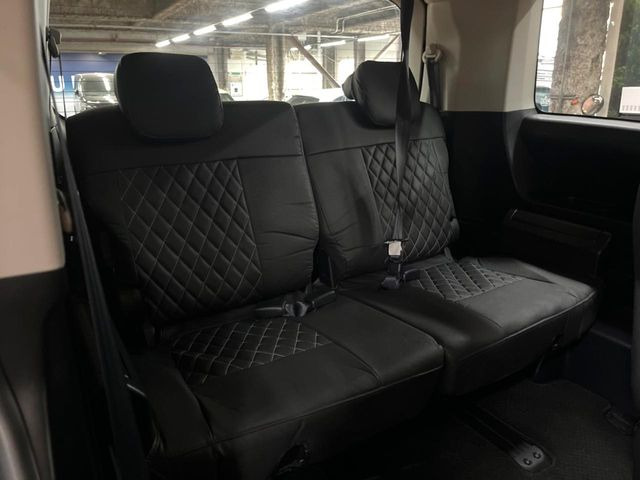 3列目シートはもちろん状態良好☆大人でもゆったりと座って頂けますので、大人数でのお出かけもラクラクです♪ご家族で、気の知れた仲間で、ドライブに行くのが楽しみですね♪