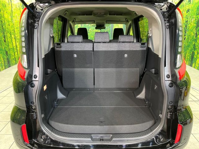 ���i�̂���������ʋ΁A���}���ɏ\���ȉ׎��X�y�[�X���m�ۂ��Ă���܂��B�Z�J���h�V�[�g��|���ƁA�傫�ȉו��̐ύڂ��\�ł���