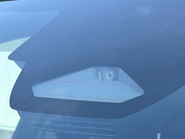 �y�g���^�Z�[�t�e�B�Z���X�z���s���ɑO���̎ԗ�����F�����A�Փ˂������Ȏ��͌x��ƃu���[�L�ŏՓˉ���Ɣ�Q�y�����A�V�X�g�B�����S�Ƀh���C�u�����y���݂��������܂��B