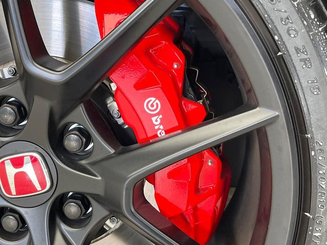 �y�u�����{���L�����p�[�z�n�C�p���[�ԗ��ɂ͋��͂ȃu���[�L���K�{!���E�̃X�[�p�[�J�[�ɂ��̗p�����C�^���A�̍������[�J�[�u�u�����{�v�𑕒�!�F�N�₩�ȃL�����p�[���X�|�[�e�B�Ȉ�ۂ��������Ă܂���