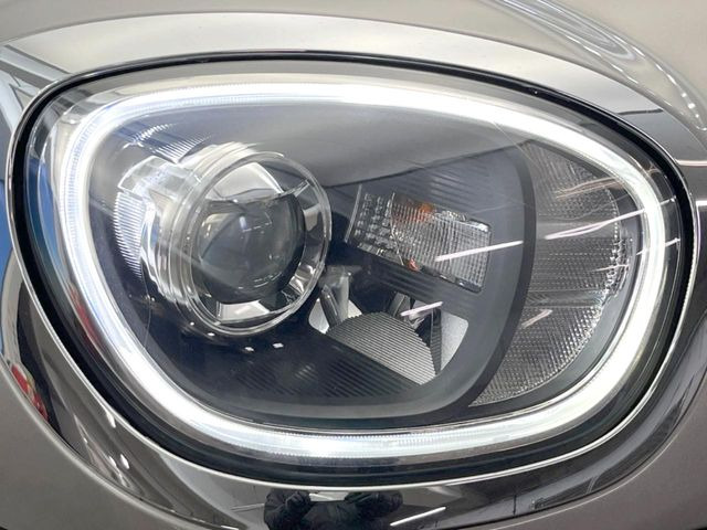 ��LED�w�b�h���C�g:��ԑ��s�����ǍD�Ȏ��E���m�ۂ����S���ĉ^�]�ł��鍂�P�xLED�w�b�h���C�g�𑕔�!�_�����x�������A����d�͂��}�����Ă��܂��B