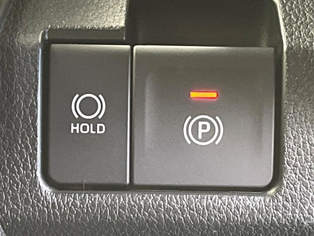 �y�I�[�g�u���[�L�z�[���h�z�M���҂���a�؂Œ�Ԏ��Ƀu���[�L���瑫�𗣂��Ă��A��~��Ԃ�ێ����Ă���܂��B�O�i����Ƃ��̓A�N�Z���𓥂߂Ύ����ŉ��������̂ň��S��X���^�]���y�ɂȂ�܂���