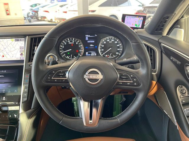 �y�����v�����X�e�A�����O�z�㎿�Ȋv���g�p���邱�ƂŁA��ɂ����������݂ƂĂ��^�]���₷���n���h���ł���