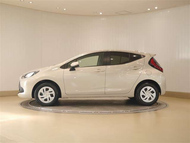 アクア1.5 X E-Four 4WD