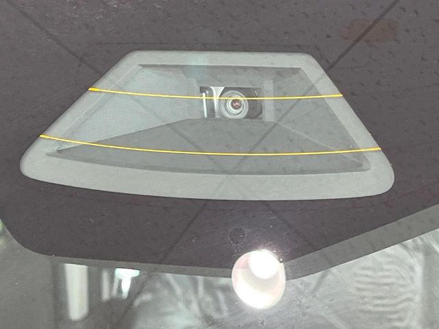 【スズキ セーフティサポート】走行中に前方の車両等を認識し、衝突しそうな時は警報とブレーキで衝突回避と被害軽減をアシスト。より安全にドライブをお楽しみいただけます。