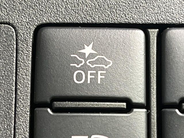 �y�X�}�[�g�A�V�X�g�z���s���ɑO���̎ԗ�����F�����A�Փ˂������Ȏ��͌x��ƃu���[�L�ŏՓˉ���Ɣ�Q�y�����A�V�X�g�B�����S�Ƀh���C�u�����y���݂��������܂��B