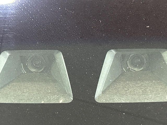 �y�X�}�[�g�A�V�X�g�z���s���ɑO���̎ԗ�����F�����A�Փ˂������Ȏ��͌x��ƃu���[�L�ŏՓˉ���Ɣ�Q�y�����A�V�X�g�B�����S�Ƀh���C�u�����y���݂��������܂��B