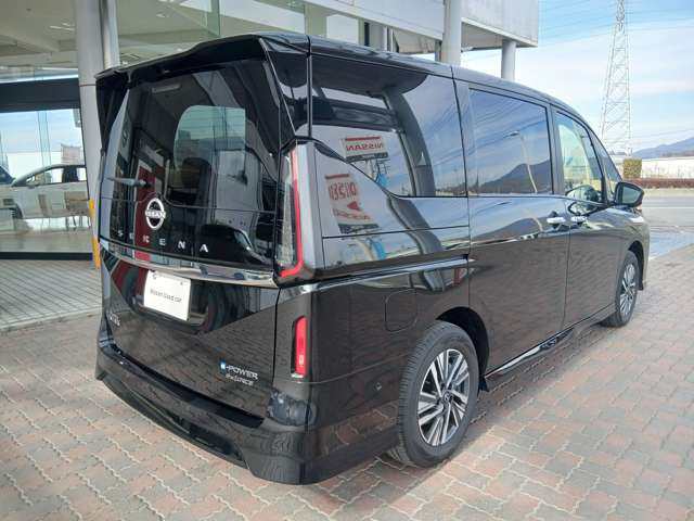 セレナ1.4 e-4ORCE ハイウェイスターV 4WD