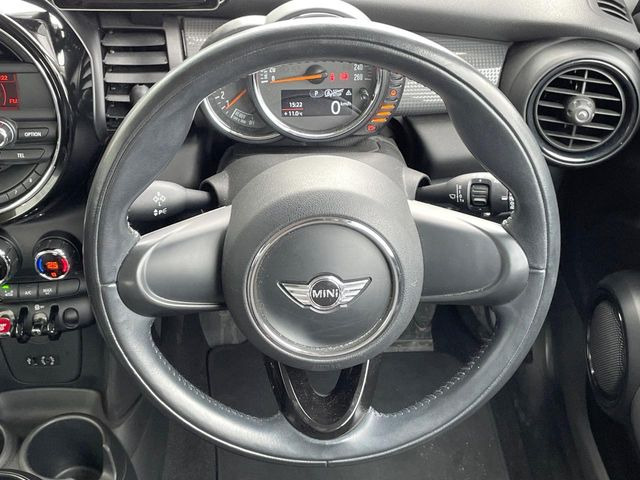 ���n���h�����̃X�������Ȃ��A���ꂢ�ȏ�Ԃ��ێ����Ă���܂��B�e�X�C�b�`���̓�����m�F�ς݂ł��B