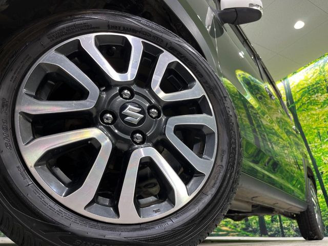 �y����15�C���`�A���~�z�C�[���z�O�ςɃ}�b�`���������A���~�z�C�[���𑕒����Ă���܂��B�e��ЊO�A���~�z�C�[����A�X�^�b�h���X�^�C�����戵�����Ă���܂��B���񂲑��k����������