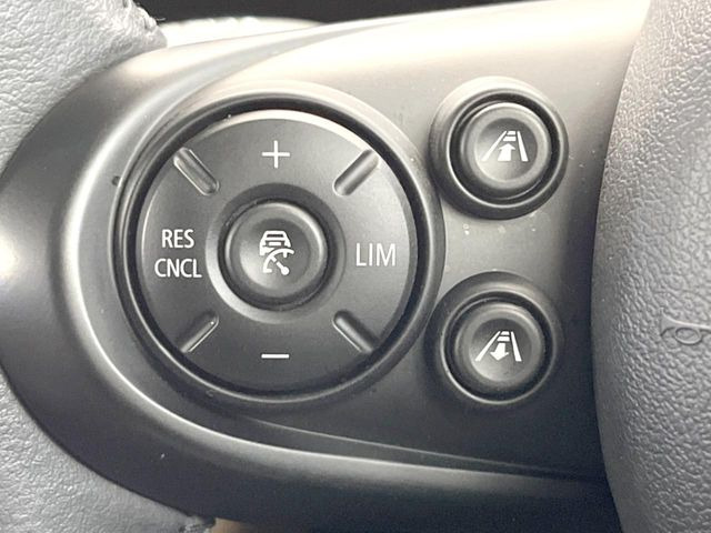 ���A�N�e�B�u�N���[�Y�R���g���[��:�O�̎ԂƂ̎Ԋԋ��������ɂƂ�A��葬�x�Ŏ������s���Ă���鎟����̃N���[�Y�R���g���[��!��ɍ������H�⎩���Ԑ�p���H�Ŏg�p����֗��ȋ@�\�ł�!