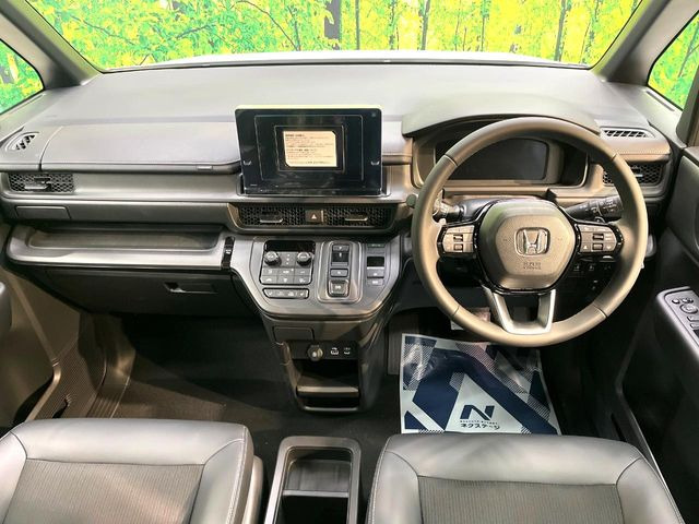 ステップワゴン2.0 e:HEV スパーダ