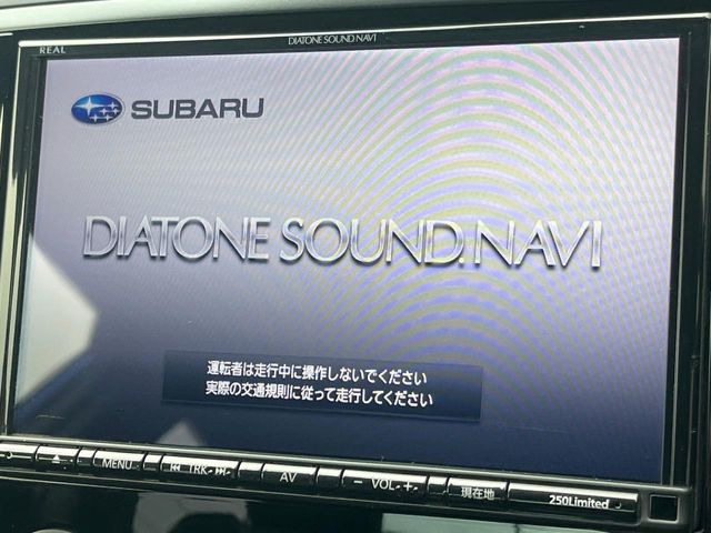 �y�����i�r�z�l�C�̏����i�r�𑕔����Ă���܂��B�i�r�̎g���₷���͂������A�I�[�f�B�I�@�\���[��!�L�����v�◷�s�͂������A�ʋ΂┃�����ȂǕ��i�̃h���C�u���y�����Ȃ�͂���